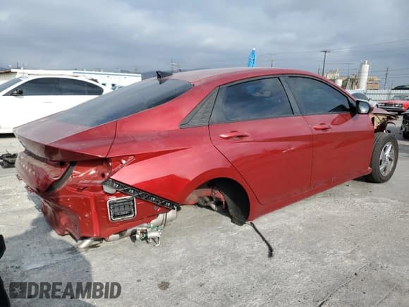 ✅ 2024 Hyundai Elantra SE • VIN: KMHLL4DGXRU762563 • Lot: 84364795. Wystawiony na Copart z przebiegiem 13 029 mil. Bezpłatny archiwum sprzedaży aukcyjnych z USA i szczegółowy raport historii pojazdu na DreamBid. Zdjęcie 3.