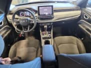 ✅ 2024 Jeep Compass Sport • VIN: 3C4NJDAN6RT131289 • Лот: 85766175. Опубликован ранее на Copart с пробегом 13 685 миль. Бесплатный доступ к архиву аукционных продаж из США и подробный отчёт об истории автомобиля на DreamBid. Изображение 8.