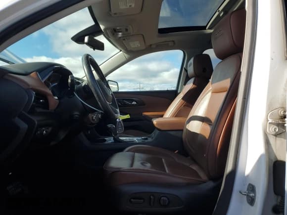 ✅ 2018 Chevrolet Traverse High Country • VIN: 1GNEVKKWXJJ250059 • Лот: 89818415. Опубликован ранее на Copart с пробегом 166 473 миль. Бесплатный доступ к архиву аукционных продаж из США и подробный отчёт об истории автомобиля на DreamBid. Изображение 7.