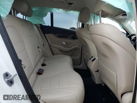 ✅ 2022 Mercedes-Benz GLC 300 • VIN: W1N0G8DB1NV377526 • Lot: 93745785. Wystawiony na Copart z przebiegiem 51 394 mil. Bezpłatny archiwum sprzedaży aukcyjnych z USA i szczegółowy raport historii pojazdu na DreamBid. Zdjęcie 10.