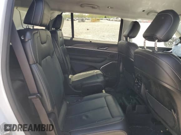 ✅ 2023 Jeep Grand Cherokee Limited • VIN: 1C4RJKBG4P8768666 • Lot: 54446925. Wystawiony na Copart z przebiegiem 22 209 mil. Bezpłatny archiwum sprzedaży aukcyjnych z USA i szczegółowy raport historii pojazdu na DreamBid. Zdjęcie 11.