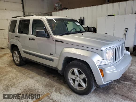 ✅ 2009 Jeep Liberty Rocky Mountain • VIN: 1J8GN28K49W544974 • Lot: 82368855. Wystawiony na Copart z przebiegiem 166 073 mil. Bezpłatny archiwum sprzedaży aukcyjnych z USA i szczegółowy raport historii pojazdu na DreamBid. Zdjęcie 4.