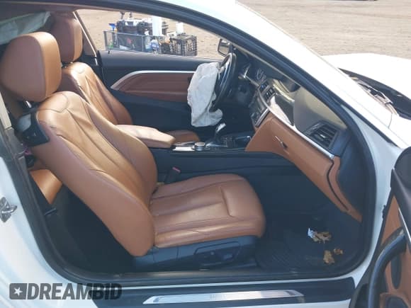 ✅ 2015 BMW 4 Series 428i xDrive • VIN: WBA3N5C53FK197811 • Lot: 43699643. Wystawiony na IAAI z przebiegiem 137 137 mil. Bezpłatny archiwum sprzedaży aukcyjnych z USA i szczegółowy raport historii pojazdu na DreamBid. Zdjęcie 5.