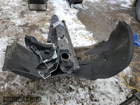 ✅ 2024 GMC Sierra 3500HD AT4 • VIN: 1GT49VEY5RF115447 • Лот: 41850295. Опубликован ранее на Copart с пробегом 30 452 миль. Бесплатный доступ к архиву аукционных продаж из США и подробный отчёт об истории автомобиля на DreamBid. Изображение 13.