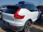 ✅ 2020 Volvo XC40 R-Design • VIN: YV4162UM4L2342374 • Lot: 42730410. Listed on IAAI with 66,809 mi. Free auction sales archive from the USA and detailed vehicle history report at DreamBid. Image 4.
