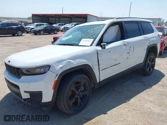 ✅ 2023 Jeep Grand Cherokee Laredo • VIN: 1C4RJKAG3P8871448 • Лот: 42222825. Опубликован ранее на IAAI с пробегом 41 279 миль. Бесплатный доступ к архиву аукционных продаж из США и подробный отчёт об истории автомобиля на DreamBid. Изображение 2.