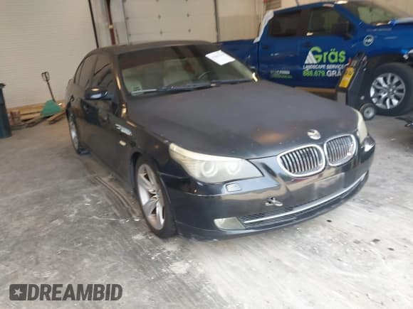✅ 2008 BMW 5 Series 528i • VIN: WBANU53528CT03030 • Lot: 42563224. Listed on IAAI with 198,837 mi. Free auction sales archive from the USA and detailed vehicle history report at DreamBid. Image 1.