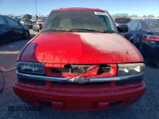 2002 Chevrolet Blazer LS z VIN 1GNDT13W12K144430, wystawiony jako Copart lot #83088284 z przebiegiem 176 393 mil mil oraz Szkoda całkowita • Salvage title. Historia ofert i sprzedaży dostępna na DreamBid. Obrazek 5.