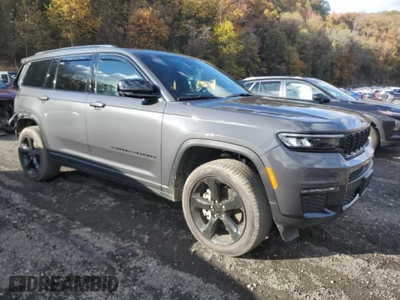 ✅ 2025 Jeep Grand Cherokee Limited • VIN: 1C4RJKBGXS8718847 • Lot: 89848785. Listed on Copart with 2,767 mi. Free auction sales archive from the USA and detailed vehicle history report at DreamBid. Image 4.
