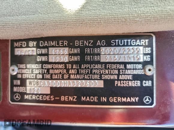 ✅ 1987 Mercedes-Benz 300 E • VIN: WDBEA30D8HA523603 • Lot: 94831025. Wystawiony na Copart z przebiegiem 146 106 mil. Bezpłatny archiwum sprzedaży aukcyjnych z USA i szczegółowy raport historii pojazdu na DreamBid. Zdjęcie 13.