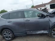 ✅ 2022 Honda CR-V EX • VIN: 2HKRW2H51NH601008 • Lot: 42720761. Wystawiony na IAAI z przebiegiem 49 669 mil. Bezpłatny archiwum sprzedaży aukcyjnych z USA i szczegółowy raport historii pojazdu na DreamBid. Zdjęcie 13.