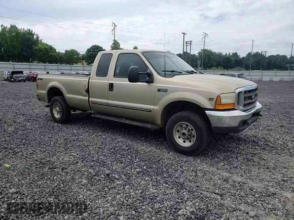 ✅ 2000 Ford F-250 XL • VIN: 1FTNX21S6YEC43291 • Lot: 66957205. Listed on Copart with 208,782 mi. Free auction sales archive from the USA and detailed vehicle history report at DreamBid. Image 13.