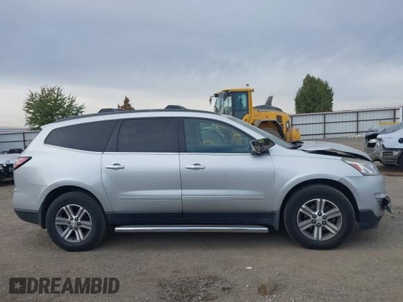 ✅ 2015 Chevrolet Traverse LT • VIN: 1GNKVHKDXFJ317562 • Lot: 43511947. Wystawiony na IAAI z przebiegiem 146 270 mil. Bezpłatny archiwum sprzedaży aukcyjnych z USA i szczegółowy raport historii pojazdu na DreamBid. Zdjęcie 14.