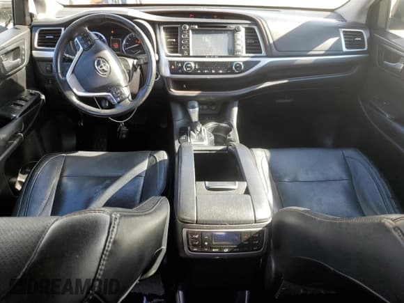 ✅ 2017 Toyota Highlander Limited • VIN: 5TDDZRFH6HS432559 • Лот: 82474565. Опубликован ранее на Copart с пробегом 85 058 миль. Бесплатный доступ к архиву аукционных продаж из США и подробный отчёт об истории автомобиля на DreamBid. Изображение 8.