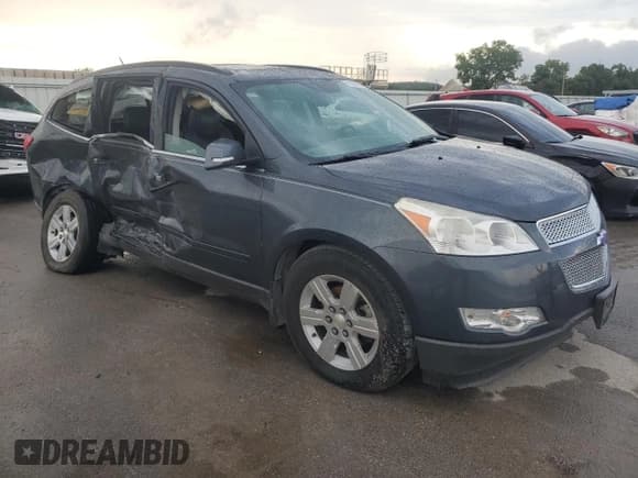 ✅ 2011 Chevrolet Traverse 2LT • VIN: 1GNKVJED6BJ136178 • Lot: 69265194. Wystawiony na Copart z przebiegiem 180 633 mil. Bezpłatny archiwum sprzedaży aukcyjnych z USA i szczegółowy raport historii pojazdu na DreamBid. Zdjęcie 4.
