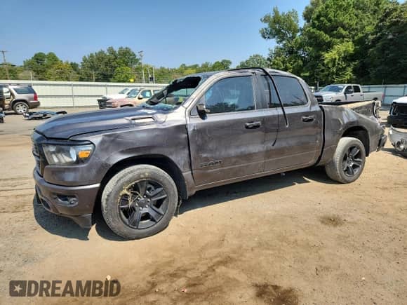 2020 Ram 1500 Lone Star z VIN 1C6SRFFT4LN387475, wystawiony jako Copart lot #81035205 z przebiegiem 77 321 mil mil oraz Szkoda całkowita • Salvage title. Historia ofert i sprzedaży dostępna na DreamBid. Obrazek 1.