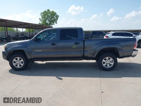 ✅ 2010 Toyota Tacoma PreRunner • VIN: 3TMKU4HN2AM025078 • Lot: 42753187. Listed on IAAI with 197,620 mi. Free auction sales archive from the USA and detailed vehicle history report at DreamBid. Image 15.