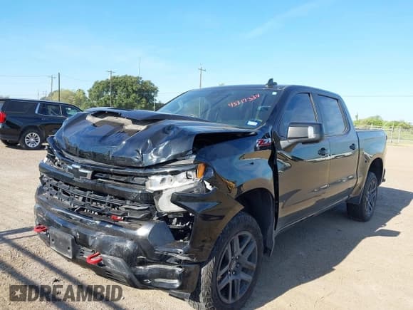 ✅ 2022 Chevrolet Silverado 1500 LT Trail Boss • VIN: 3GCUDFED6NG637224 • Lot: 43317334. Wystawiony na IAAI z przebiegiem 41 714 mil. Bezpłatny archiwum sprzedaży aukcyjnych z USA i szczegółowy raport historii pojazdu na DreamBid. Zdjęcie 2.