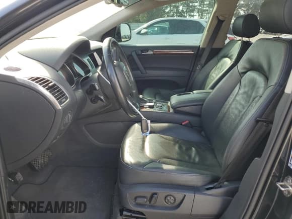 ✅ 2008 Audi Q7 Premium • VIN: WA1BY74L28D010915 • Lot: 81579635. Listed on Copart with 136,489 mi. Free auction sales archive from the USA and detailed vehicle history report at DreamBid. Image 7.