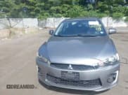 ✅ 2017 Mitsubishi Lancer ES • VIN: JA32V2FW6HU002808 • Lot: 43029903. Wystawiony na IAAI z przebiegiem 100 564 mil. Bezpłatny archiwum sprzedaży aukcyjnych z USA i szczegółowy raport historii pojazdu na DreamBid. Zdjęcie 6.