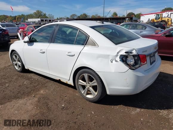 ✅ 2015 Chevrolet Cruze LT • VIN: 1G1PE5SB5F7258227 • Lot: 43460827. Listed on IAAI with 128,271 mi. Free auction sales archive from the USA and detailed vehicle history report at DreamBid. Image 3.