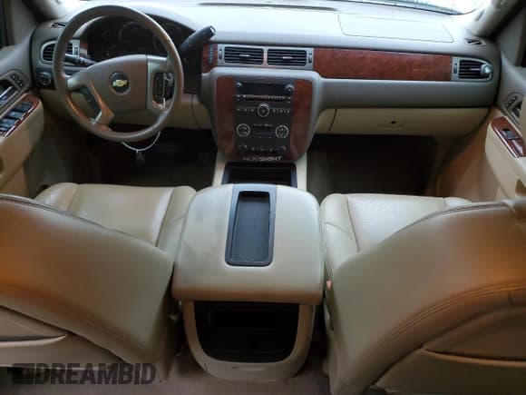 ✅ 2012 Chevrolet Silverado 1500 LTZ • VIN: 3GCPCTE04CG168708 • Lot: 54405354. Wystawiony na Copart z przebiegiem 156 487 mil. Bezpłatny archiwum sprzedaży aukcyjnych z USA i szczegółowy raport historii pojazdu na DreamBid. Zdjęcie 8.