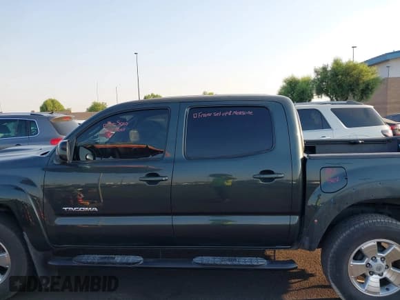 ✅ 2010 Toyota Tacoma PreRunner • VIN: 3TMJU4GN0AM092047 • Lot: 42909450. Listed on IAAI with 180,192 mi. Free auction sales archive from the USA and detailed vehicle history report at DreamBid. Image 15.