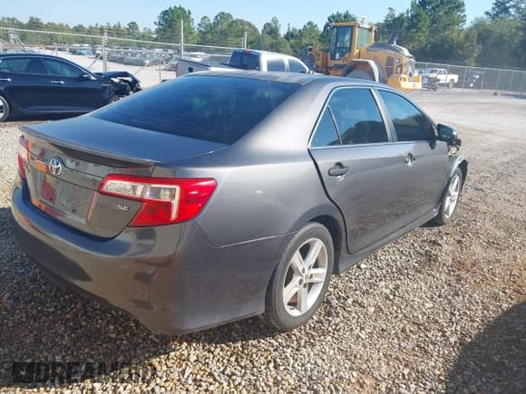 ✅ 2012 Toyota Camry SE • VIN: 4T1BF1FK8CU095728 • Лот: 43463979. Опубликован ранее на IAAI с пробегом 210 194 миль. Бесплатный доступ к архиву аукционных продаж из США и подробный отчёт об истории автомобиля на DreamBid. Изображение 4.