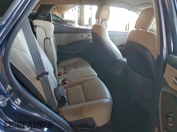 ✅ 2017 Hyundai Santa Fe 2.0T • VIN: 5XYZU4LA8HG477921 • Lot: 96061895. Wystawiony na Copart z przebiegiem 88 834 mil. Bezpłatny archiwum sprzedaży aukcyjnych z USA i szczegółowy raport historii pojazdu na DreamBid. Zdjęcie 11.