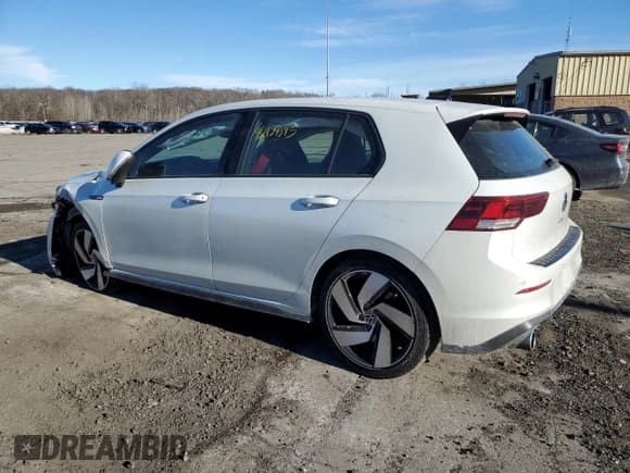 ✅ 2023 Volkswagen Golf GTI SE • VIN: WVWSA7CD3PW175637 • Лот: 42139395. Опубликован ранее на Copart с пробегом 19 807 миль. Бесплатный доступ к архиву аукционных продаж из США и подробный отчёт об истории автомобиля на DreamBid. Изображение 2.