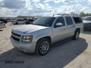 ✅ 2011 Chevrolet Suburban LS • VIN: 1GNSCHE08BR238949 • Lot: 74702004. Wystawiony na Copart z przebiegiem 147 451 mil. Bezpłatny archiwum sprzedaży aukcyjnych z USA i szczegółowy raport historii pojazdu na DreamBid. Zdjęcie 1.