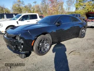 ✅ 2025 Dodge Charger R/T • VIN: 2C3CDBCK9SR543354 • Lot: 90431535. Wystawiony na Copart z przebiegiem 2 898 mil. Bezpłatny archiwum sprzedaży aukcyjnych z USA i szczegółowy raport historii pojazdu na DreamBid. Zdjęcie 1.