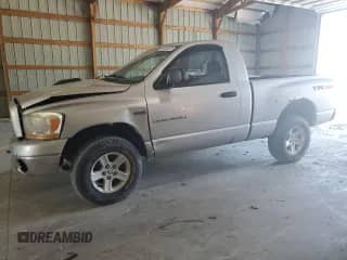 2006 Dodge 1500 SLT z VIN 1D7HU16256J119208, wystawiony jako Copart lot #62525425 z przebiegiem 226 196 mil mil oraz Szkoda całkowita • Salvage title. Historia ofert i sprzedaży dostępna na DreamBid. Obrazek 1.