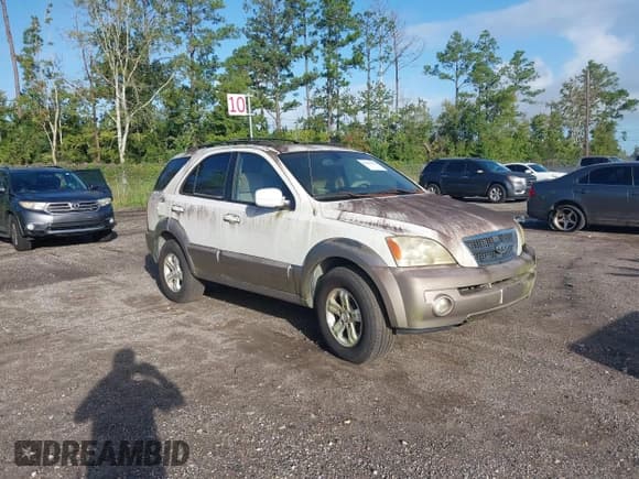 ✅ 2006 Kia Sorento LX • VIN: KNDJD733X65589593 • Lot: 43402134. Listed on IAAI with 104,426 mi. Free auction sales archive from the USA and detailed vehicle history report at DreamBid. Image 1.