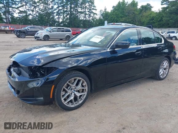 ✅ 2025 BMW 3 Series 330i xDrive • VIN: 3MW89CW09S8E99467 • Lot: 42555378. Wystawiony na IAAI z przebiegiem 16 290 mil. Bezpłatny archiwum sprzedaży aukcyjnych z USA i szczegółowy raport historii pojazdu na DreamBid. Zdjęcie 18.