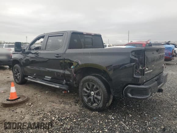 ✅ 2021 Chevrolet Silverado 1500 RST • VIN: 3GCUYEET0MG142523 • Lot: 89691365. Wystawiony na Copart z przebiegiem 105 713 mil. Bezpłatny archiwum sprzedaży aukcyjnych z USA i szczegółowy raport historii pojazdu na DreamBid. Zdjęcie 2.