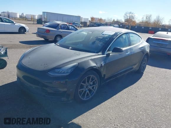 ✅ 2018 Tesla Model 3 Long Range Battery • VIN: 5YJ3E1EB5JF127862 • Lot: 43709587. Wystawiony na IAAI z przebiegiem 35 786 mil. Bezpłatny archiwum sprzedaży aukcyjnych z USA i szczegółowy raport historii pojazdu na DreamBid. Zdjęcie 2.