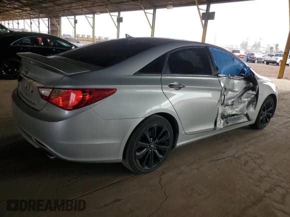 ✅ 2011 Hyundai Sonata Limited • VIN: 5NPEC4AC9BH062032 • Lot: 91242575. Listed on Copart with 187,151 mi. Free auction sales archive from the USA and detailed vehicle history report at DreamBid. Image 3.