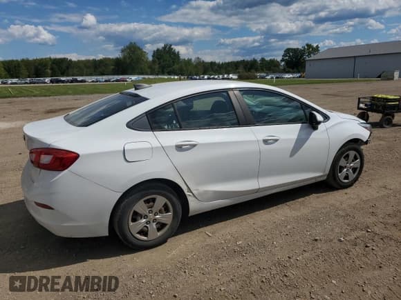 ✅ 2017 Chevrolet Cruze LS • VIN: 1G1BC5SM1H7135884 • Лот: 70741345. Опубликован ранее на Copart с пробегом 157 188 миль. Бесплатный доступ к архиву аукционных продаж из США и подробный отчёт об истории автомобиля на DreamBid. Изображение 3.