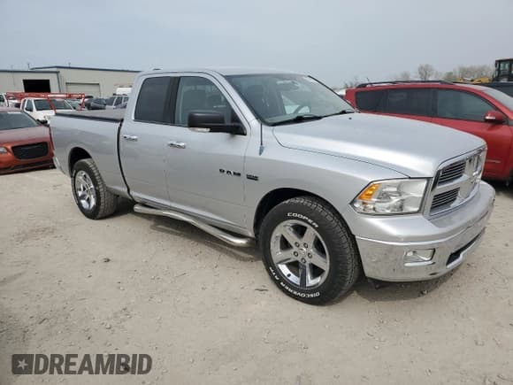 ✅ 2010 Dodge 1500 SLT • VIN: 1D7RB1GT6AS247249 • Lot: 52566815. Wystawiony na Copart z przebiegiem 136 066 mil. Bezpłatny archiwum sprzedaży aukcyjnych z USA i szczegółowy raport historii pojazdu na DreamBid. Zdjęcie 4.