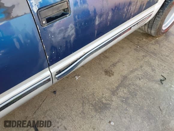 ✅ 1993 GMC Sierra 1500 • VIN: 2GTEC19KXP1512578 • Lot: 43578712. Listed on IAAI with 154,108 mi. Free auction sales archive from the USA and detailed vehicle history report at DreamBid. Image 13.