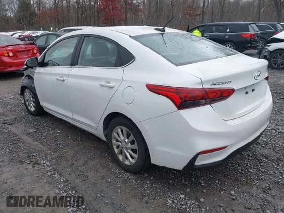 ✅ 2022 Hyundai Accent SE • VIN: 3KPC24A6XNE158345 • Lot: 43674483. Wystawiony na IAAI z przebiegiem 40 347 mil. Bezpłatny archiwum sprzedaży aukcyjnych z USA i szczegółowy raport historii pojazdu na DreamBid. Zdjęcie 3.