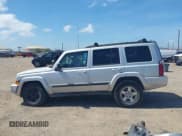 ✅ 2007 Jeep Commander Sport • VIN: 1J8HG48K87C598061 • Лот: 42809400. Опубликован ранее на IAAI с пробегом 200 961 миль. Бесплатный доступ к архиву аукционных продаж из США и подробный отчёт об истории автомобиля на DreamBid. Изображение 15.