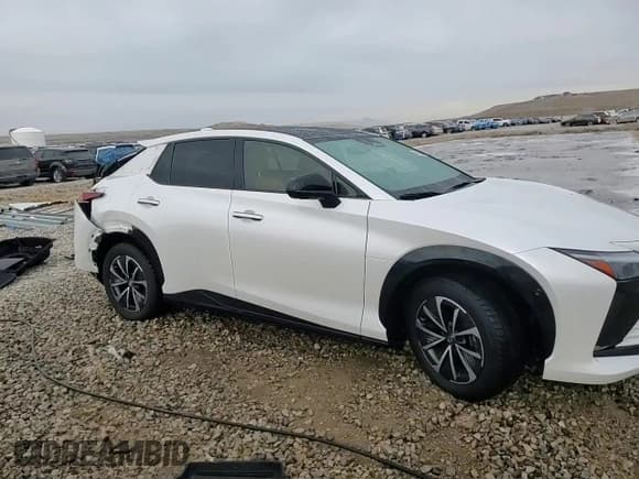 ✅ 2024 Lexus RZ 450e Premium • VIN: JTJAAAAB8RA023618 • Lot: 43230375. Listed on Copart with 8,307 mi. Free auction sales archive from the USA and detailed vehicle history report at DreamBid. Image 14.