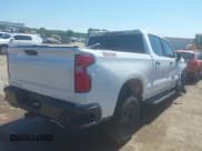 ✅ 2019 Chevrolet Silverado 1500 LT Trail Boss • VIN: 1GCPYFED0KZ349292 • Lot: 42694395. Wystawiony na IAAI z przebiegiem 118 377 mil. Bezpłatny archiwum sprzedaży aukcyjnych z USA i szczegółowy raport historii pojazdu na DreamBid. Zdjęcie 4.