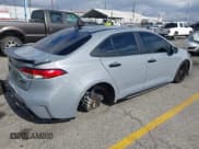 ✅ 2022 Toyota Corolla SE • VIN: 5YFS4MCE0NP138517 • Lot: 43734570. Wystawiony na IAAI z przebiegiem 37 017 mil. Bezpłatny archiwum sprzedaży aukcyjnych z USA i szczegółowy raport historii pojazdu na DreamBid. Zdjęcie 4.