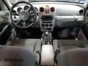 ✅ 2007 Chrysler PT Cruiser Limited • VIN: 3A8FY68B57T618349 • Lot: 91438435. Wystawiony na Copart z przebiegiem 109 586 mil. Bezpłatny archiwum sprzedaży aukcyjnych z USA i szczegółowy raport historii pojazdu na DreamBid. Zdjęcie 8.