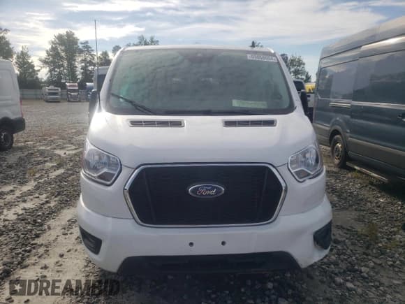 ✅ 2022 Ford Transit Passenger XL • VIN: 1FBAX2Y89NKA53821 • Lot: 69868604. Wystawiony na Copart z przebiegiem 56 233 mil. Bezpłatny archiwum sprzedaży aukcyjnych z USA i szczegółowy raport historii pojazdu na DreamBid. Zdjęcie 5.