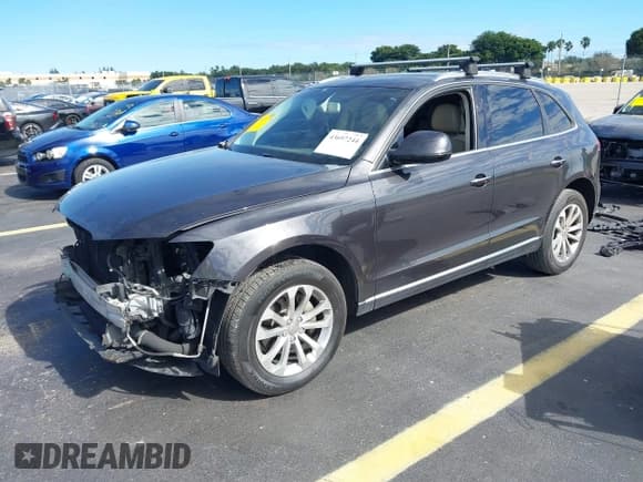 ✅ 2016 Audi Q5 Premium • VIN: WA1C2AFP5GA053809 • Lot: 43697244. Listed on IAAI with 110,404 mi. Free auction sales archive from the USA and detailed vehicle history report at DreamBid. Image 17.
