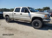 ✅ 2004 GMC Sierra 2500HD SLT • VIN: 1GTHK23274F260887 • Lot: 46898535. Wystawiony na Copart z przebiegiem Nie podano. Bezpłatny archiwum sprzedaży aukcyjnych z USA i szczegółowy raport historii pojazdu na DreamBid. Zdjęcie 4.